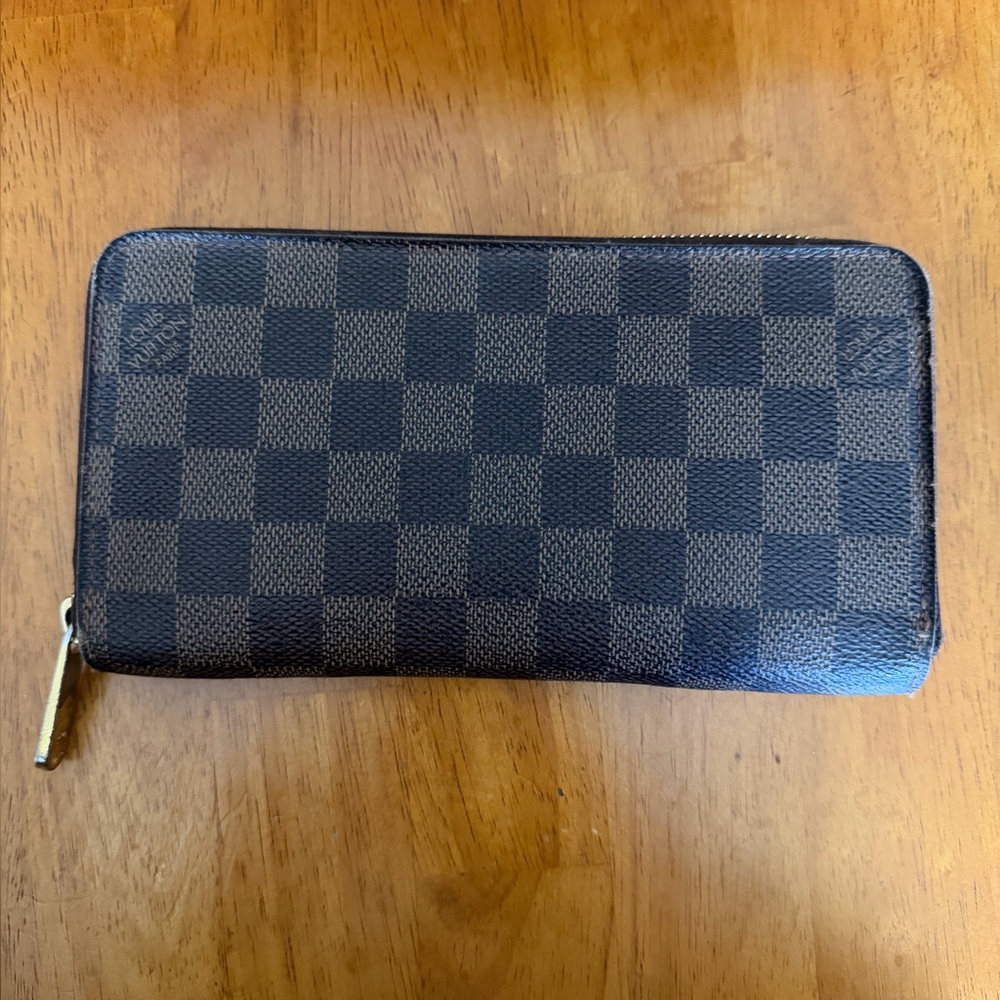 🔥Louis Vuitton Damier Zip Wallet - excellent condition‼️ - Picture 2 of 15